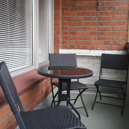 Old Pine Apartment